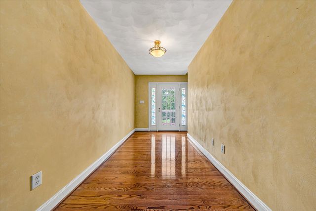 5975 Landview DR, Roanoke, VA 24018