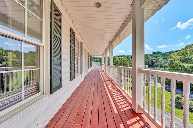 5975 Landview DR, Roanoke, VA 24018