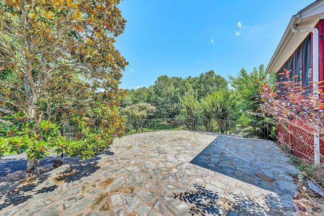 5975 Landview DR, Roanoke, VA 24018