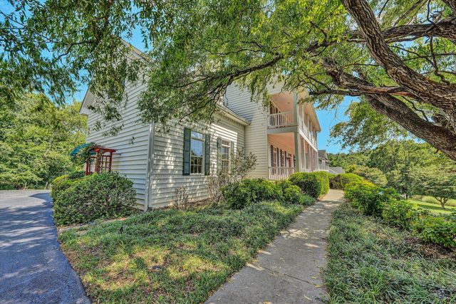 5975 Landview DR, Roanoke, VA 24018