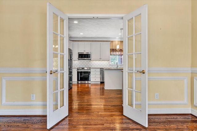 5975 Landview DR, Roanoke, VA 24018