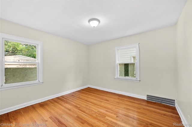 7910 Orchard Avenue, Dearborn, MI 48126