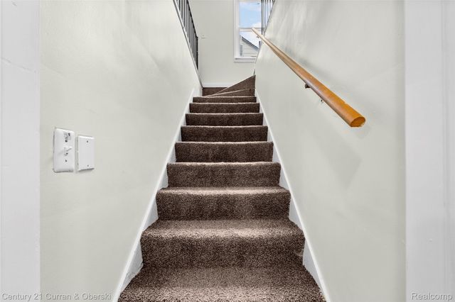 7910 Orchard Avenue, Dearborn, MI 48126