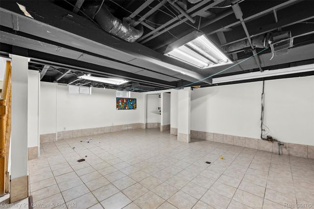 7910 Orchard Avenue, Dearborn, MI 48126