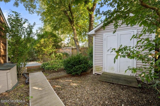 135 Larch Drive, Toms River, NJ 08753