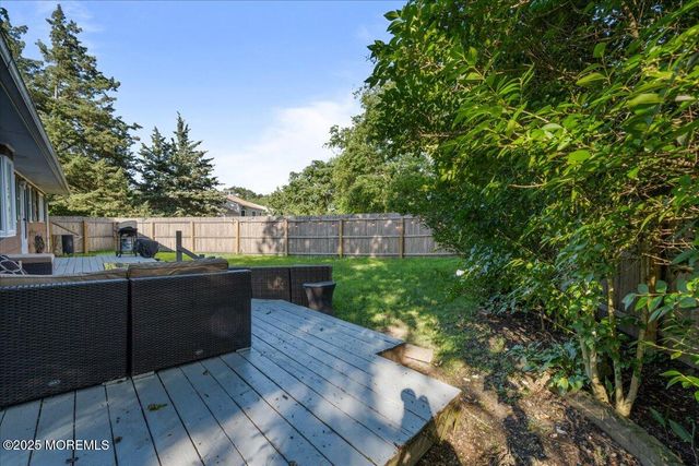 135 Larch Drive, Toms River, NJ 08753