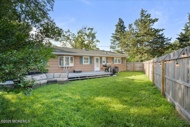135 Larch Drive, Toms River, NJ 08753
