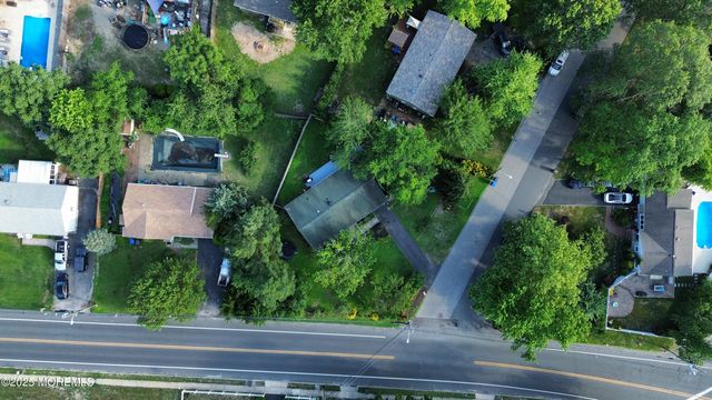 135 Larch Drive, Toms River, NJ 08753