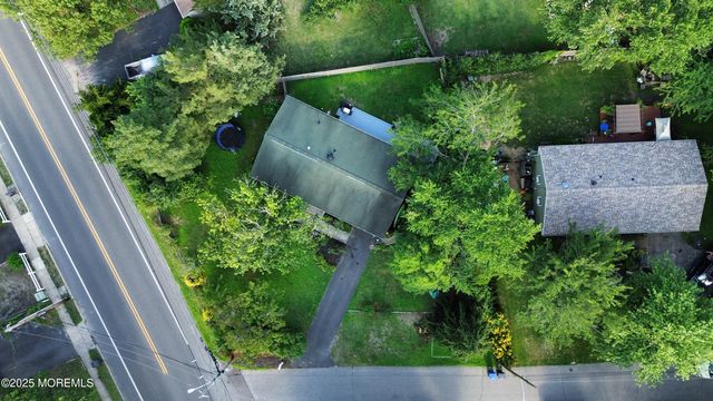 135 Larch Drive, Toms River, NJ 08753