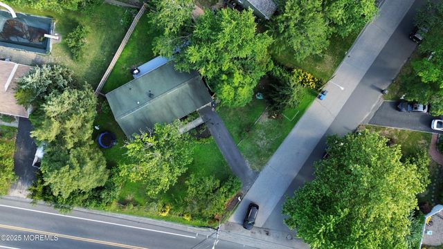 135 Larch Drive, Toms River, NJ 08753