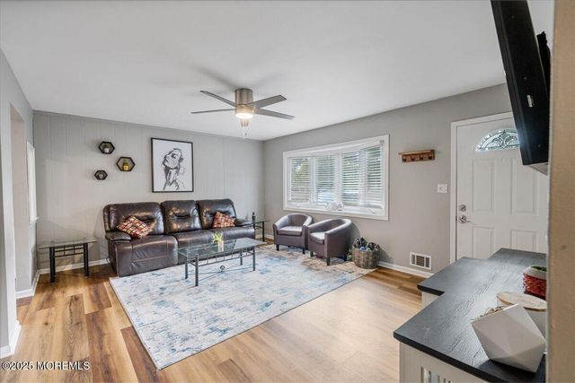 135 Larch Drive, Toms River, NJ 08753