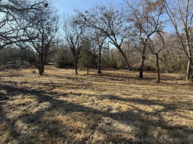 1437 Nitzel Road, Eufaula, OK 74432