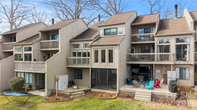 73 Ridgeport Road, Clover, SC 29710