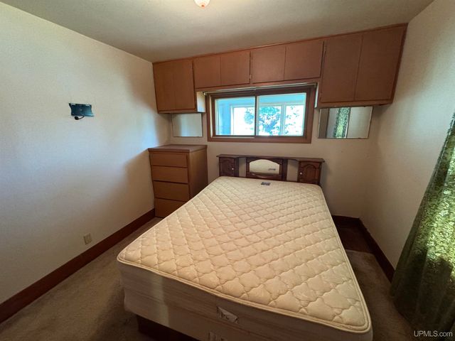 211 Michigan Avenue, Crystal Falls, MI 49920