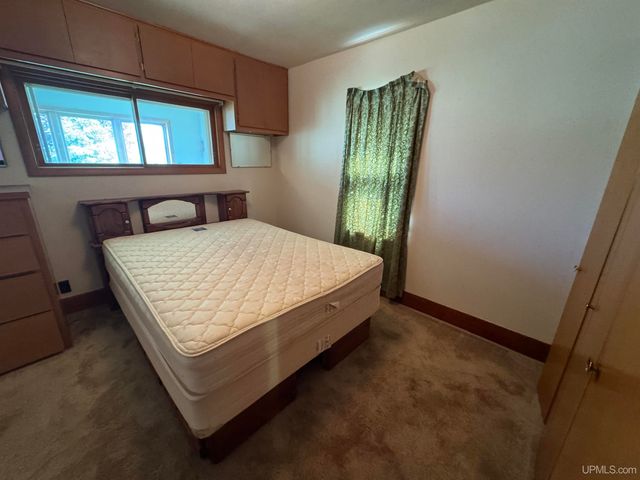 211 Michigan Avenue, Crystal Falls, MI 49920