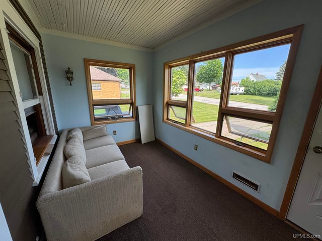 211 Michigan Avenue, Crystal Falls, MI 49920