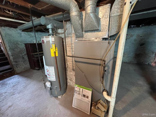 211 Michigan Avenue, Crystal Falls, MI 49920