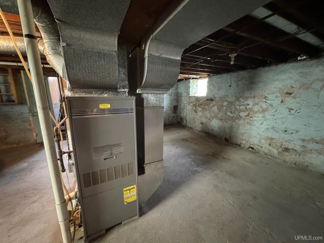 211 Michigan Avenue, Crystal Falls, MI 49920