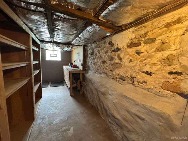 211 Michigan Avenue, Crystal Falls, MI 49920