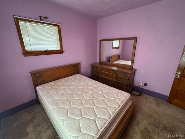 211 Michigan Avenue, Crystal Falls, MI 49920