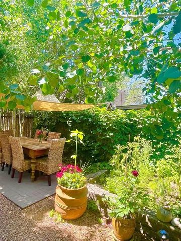 717 Calle Beatrice, Santa Fe, NM 87501