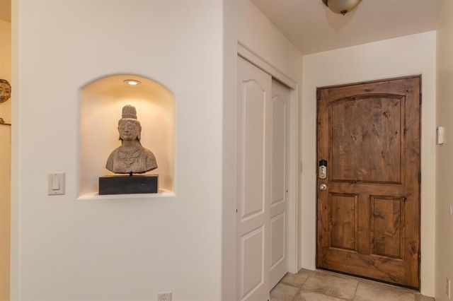 717 Calle Beatrice, Santa Fe, NM 87501