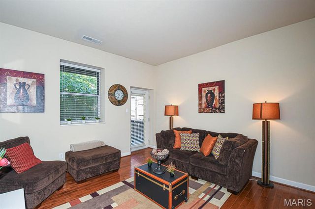 627 Clara Avenue 104, St Louis, MO 63112