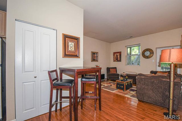 627 Clara Avenue 104, St Louis, MO 63112