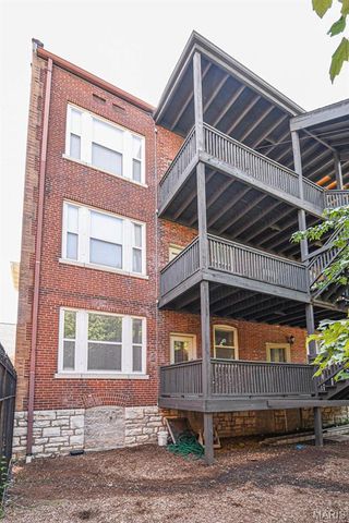 627 Clara Avenue 104, St Louis, MO 63112