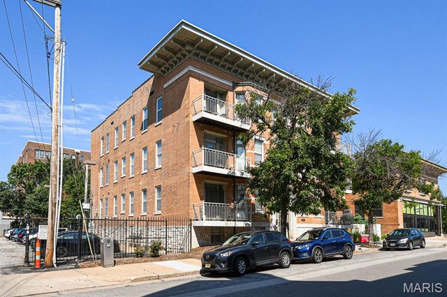 627 Clara Avenue 104, St Louis, MO 63112