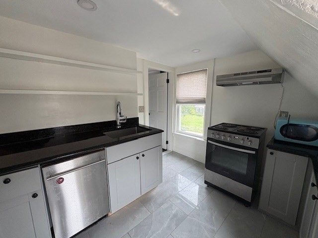 15 Rockwood Road B, Norfolk, MA 02056