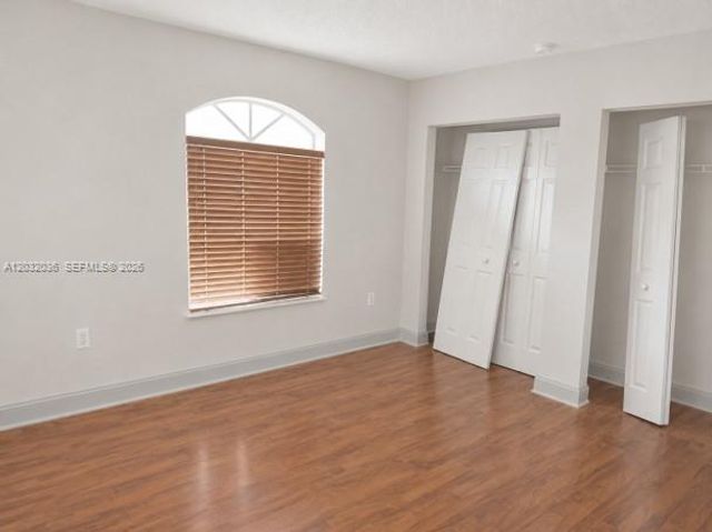 1890 NW 204th St, Miami Gardens, FL 33056
