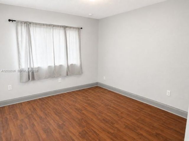 1890 NW 204th St, Miami Gardens, FL 33056