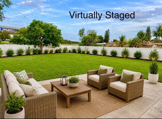 1890 NW 204th St, Miami Gardens, FL 33056