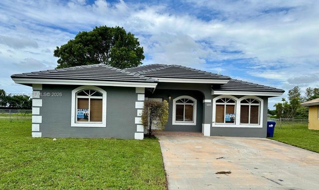 1890 NW 204th St, Miami Gardens, FL 33056