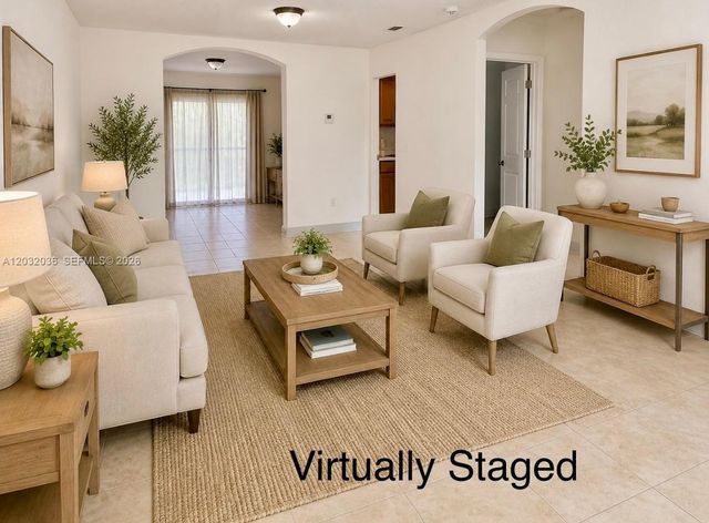 1890 NW 204th St, Miami Gardens, FL 33056