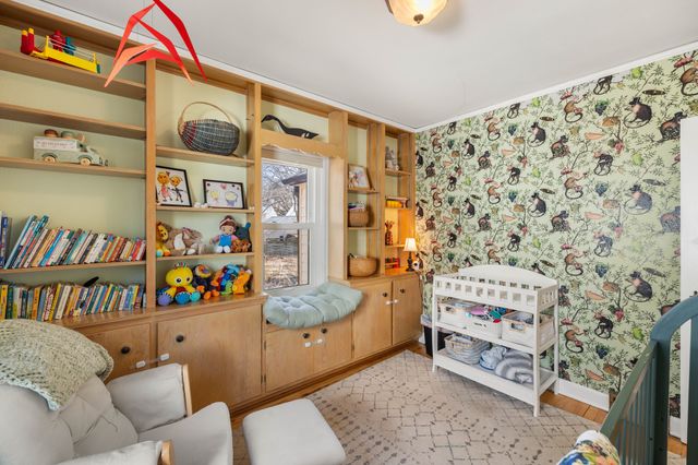 2207 35th Street, Des Moines, IA 50310