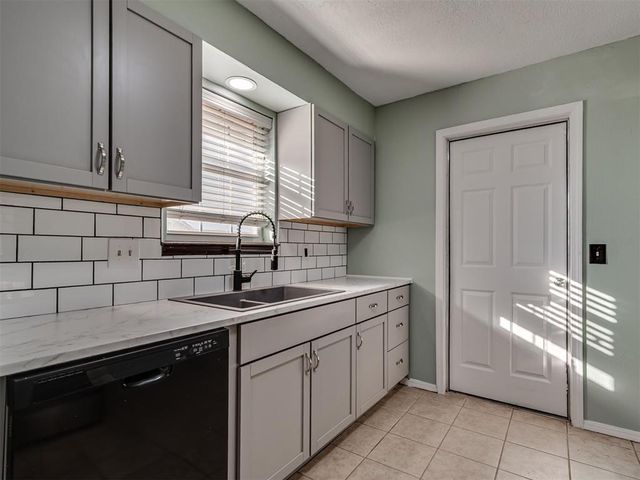 1040 SW 2nd Street, Moore, OK 73160