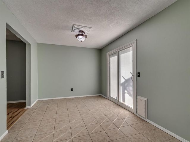 1040 SW 2nd Street, Moore, OK 73160