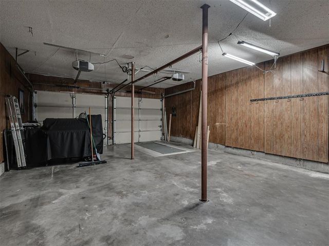 1040 SW 2nd Street, Moore, OK 73160