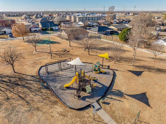 1040 SW 2nd Street, Moore, OK 73160