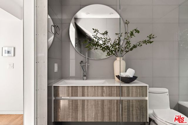 2409 Wilson Avenue, Venice, CA 90291