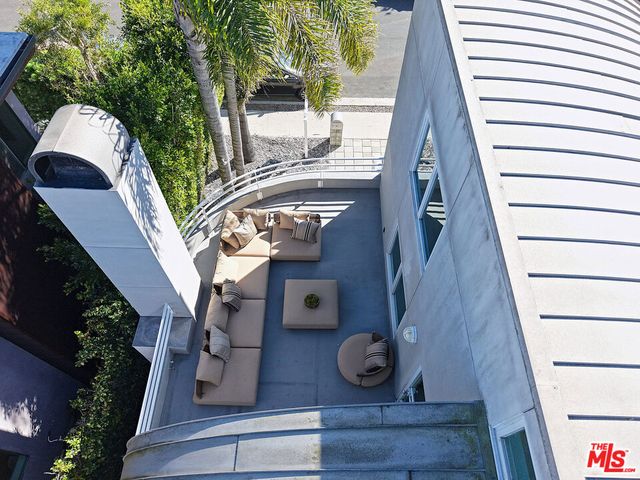 2409 Wilson Avenue, Venice, CA 90291