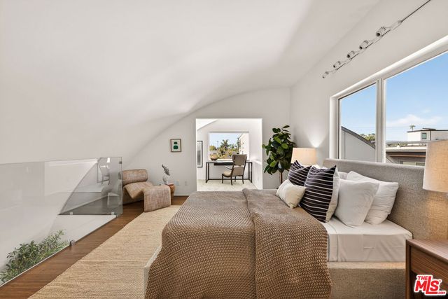 2409 Wilson Avenue, Venice, CA 90291