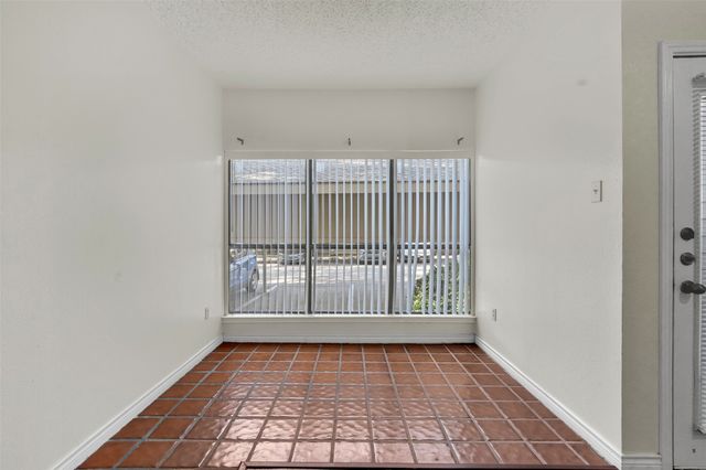 9254 Forest Lane 407, Dallas, TX 75243