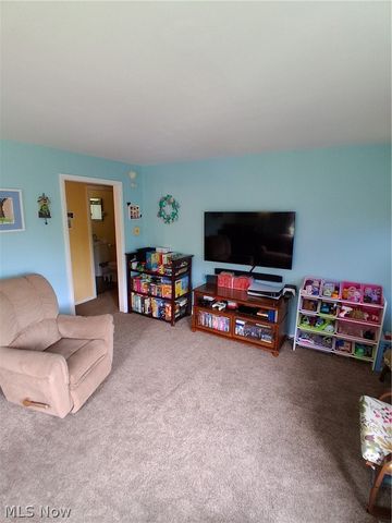 68490 Elm Street, Bridgeport, OH 43912