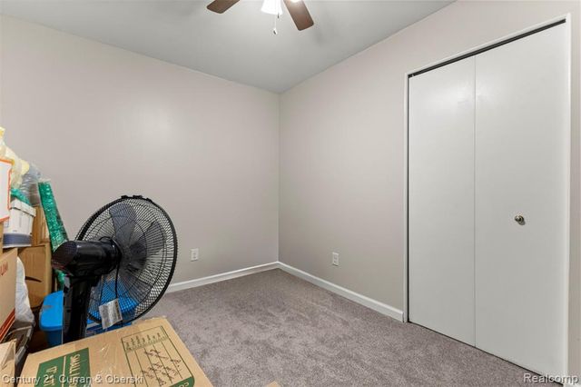 27423 Groveland Street, Madison Heights, MI 48071