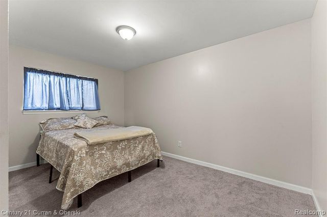 27423 Groveland Street, Madison Heights, MI 48071