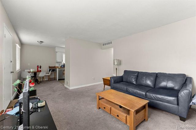 27423 Groveland Street, Madison Heights, MI 48071