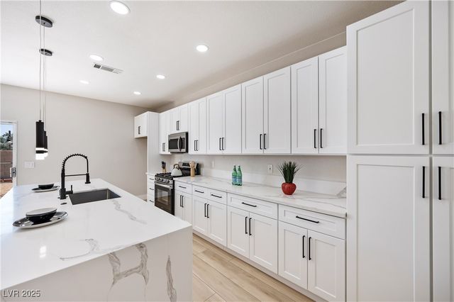 1312 Pacific Terrace Drive, Las Vegas, NV 89128